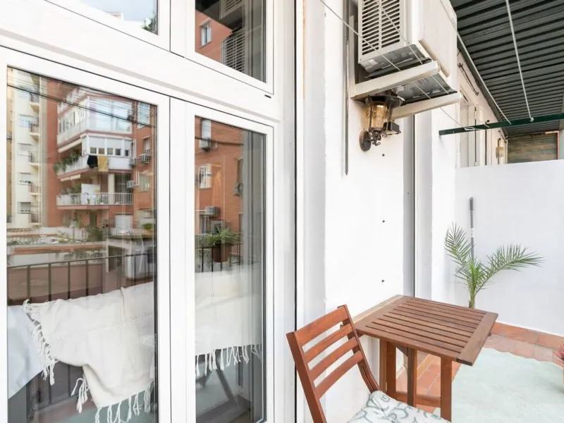 Apartment on Consell de Cent, next to Sagrada Familia, Barcelona