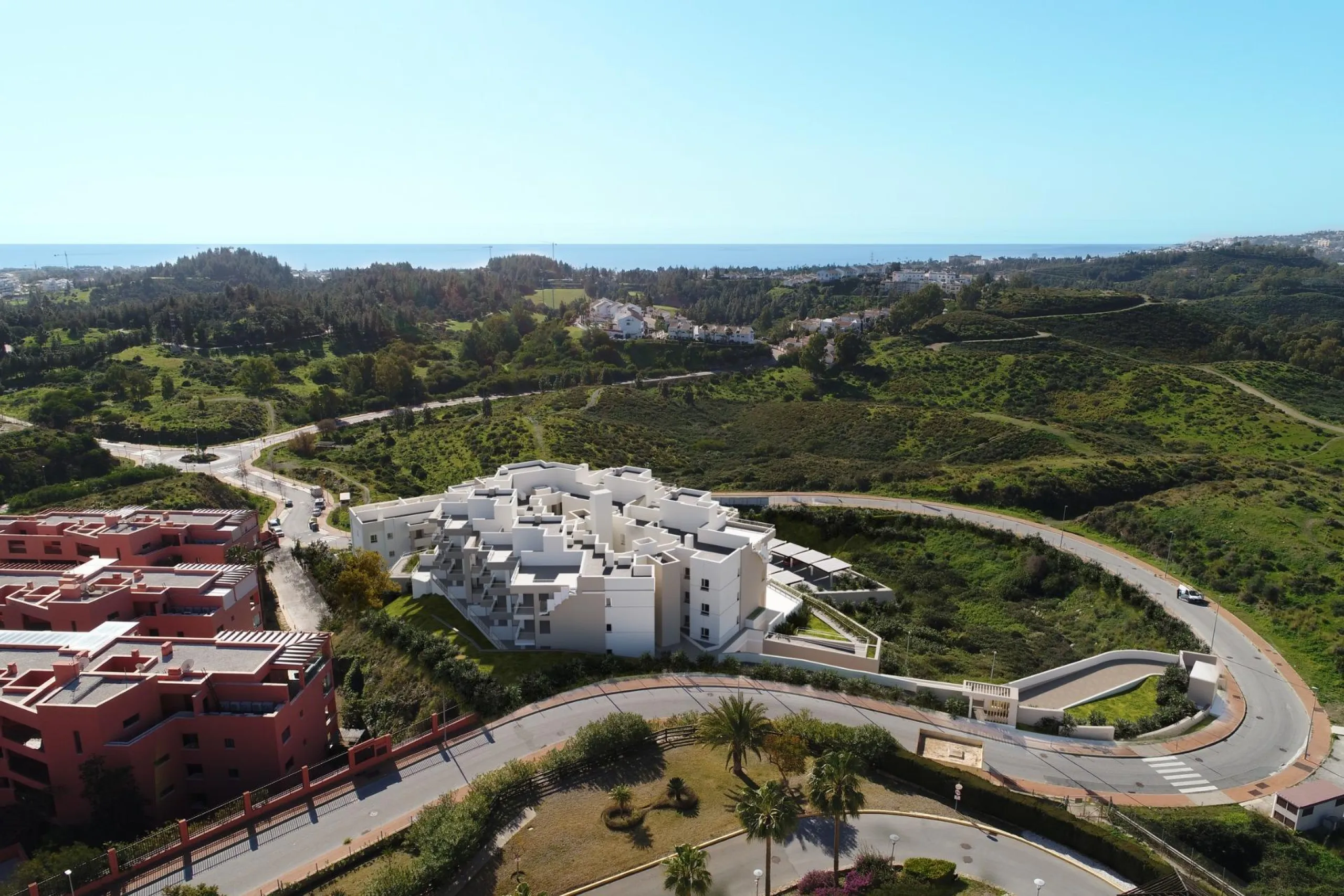 New Sea View Apartments in Mijas, Málaga – Modern Living on the Costa del Sol& & Discover this exclusive new development of 54 modern apartments with 2 and 3 bedrooms, perfectly located between La Cala de Mijas and Fuengirola. Designed to maximise n