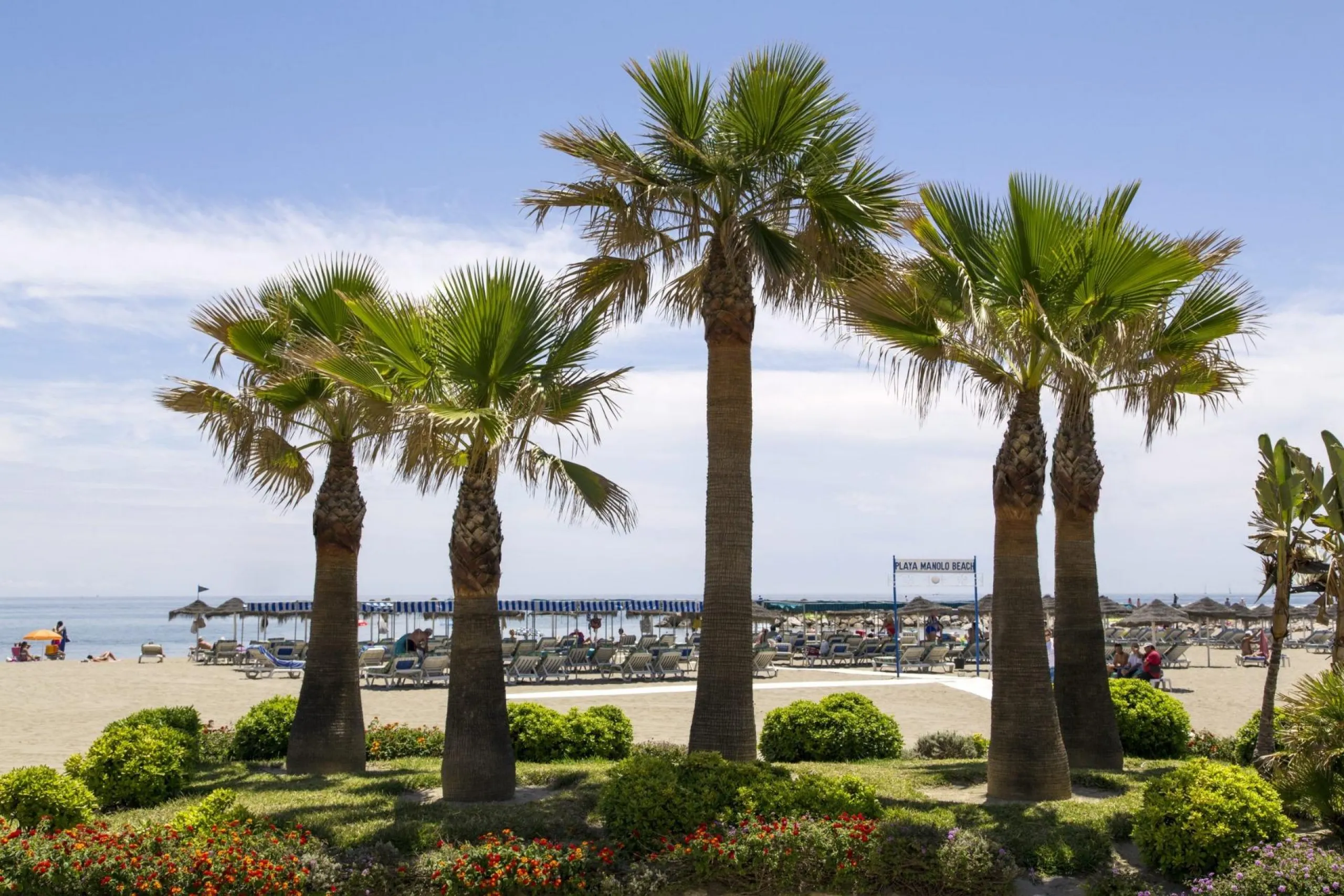 New Sea View Apartments in Mijas, Málaga – Modern Living on the Costa del Sol& & Discover this exclusive new development of 54 modern apartments with 2 and 3 bedrooms, perfectly located between La Cala de Mijas and Fuengirola. Designed to maximise n