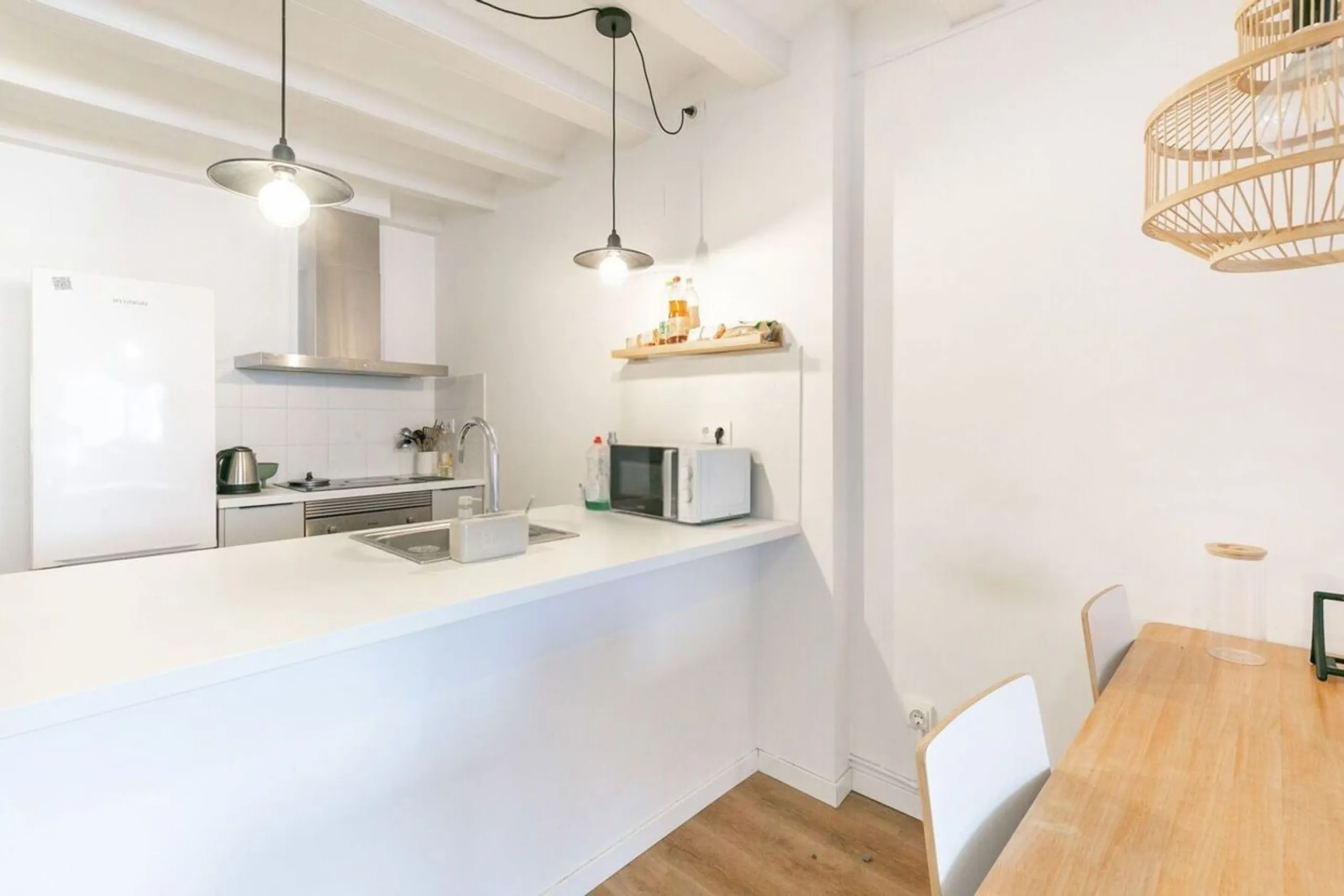 Fully equipped renovated apartment on Calle Pedreres, Poble Sec, Barcelona