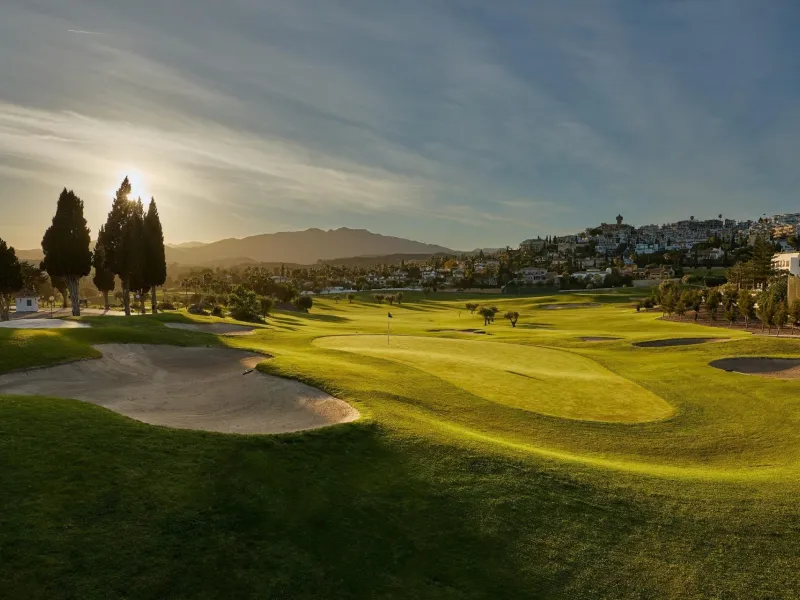 New Sea View Apartments in Mijas, Málaga – Modern Living on the Costa del Sol& & Discover this exclusive new development of 54 modern apartments with 2 and 3 bedrooms, perfectly located between La Cala de Mijas and Fuengirola. Designed to maximise n