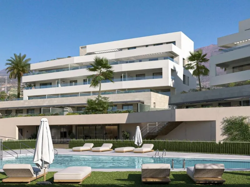 Luxury apartments with sea views in Estepona, just 400 metres from the beach& & Exclusive project comprising 105 apartments with 2, 3 and 4 bedrooms, designed to offer you maximum comfort and well-being. Located in a privileged setting, this develop