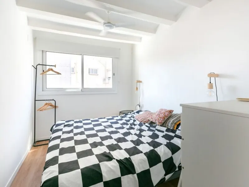 Fully equipped renovated apartment on Calle Pedreres, Poble Sec, Barcelona