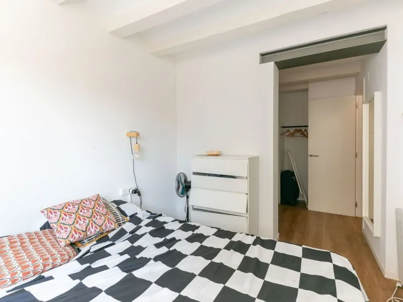 Fully equipped renovated apartment on Calle Pedreres, Poble Sec, Barcelona