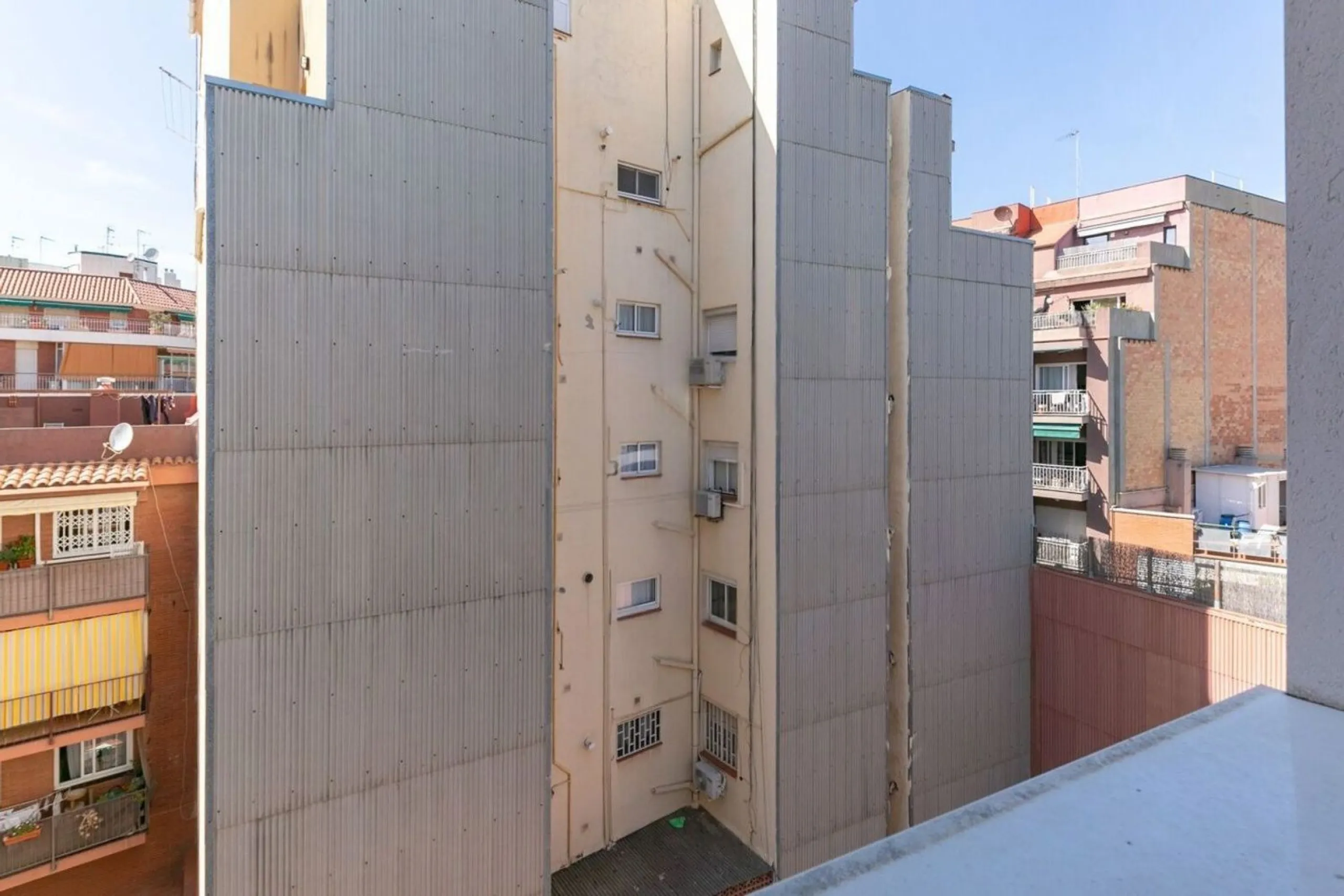 Fully equipped renovated apartment on Calle Pedreres, Poble Sec, Barcelona