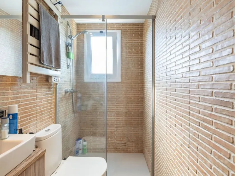 Bright penthouse with terrace in Sant Antoni, Barcelona
