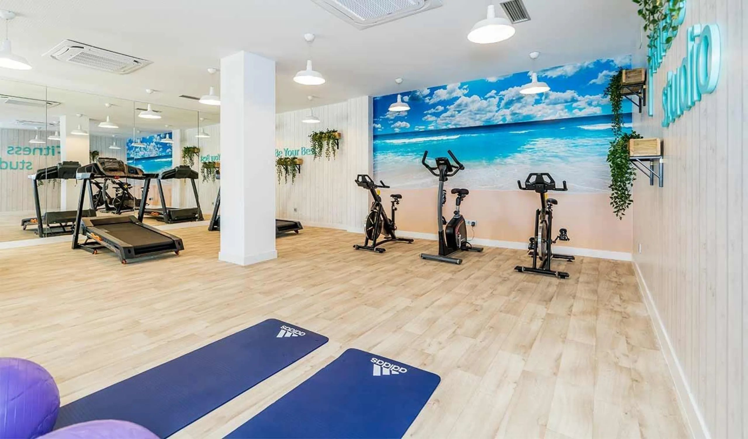 New Build Apartments for Sale in Benalmádena Pueblo Costa del Sol& & Modern Residential Development just 3 km from beach& This exclusive new build development offers 57 contemporary homes with 2 and 3 bedrooms, each featuring 2 full bathrooms and
