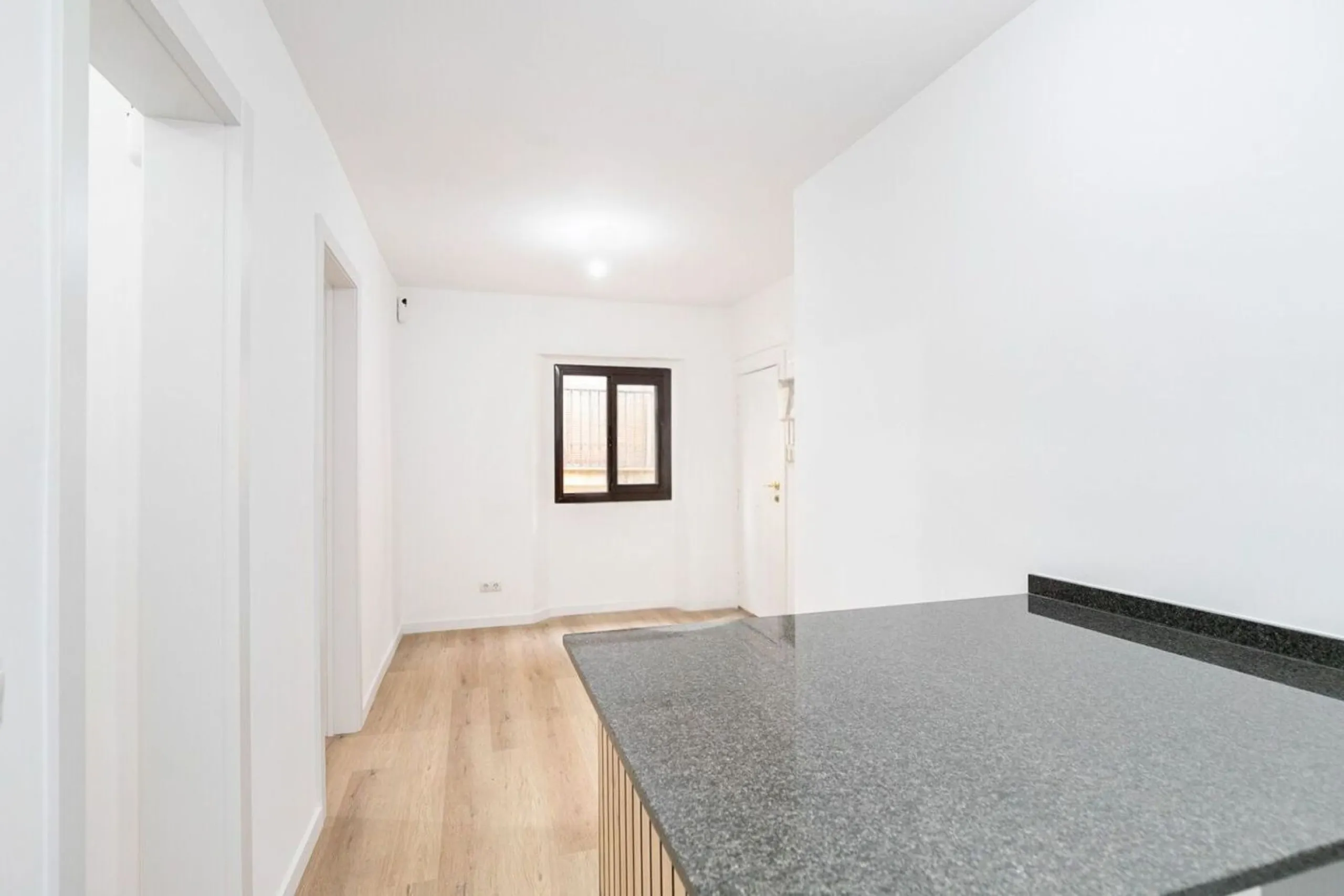 Renovated apartment with private terrace in El Born, Barcelona