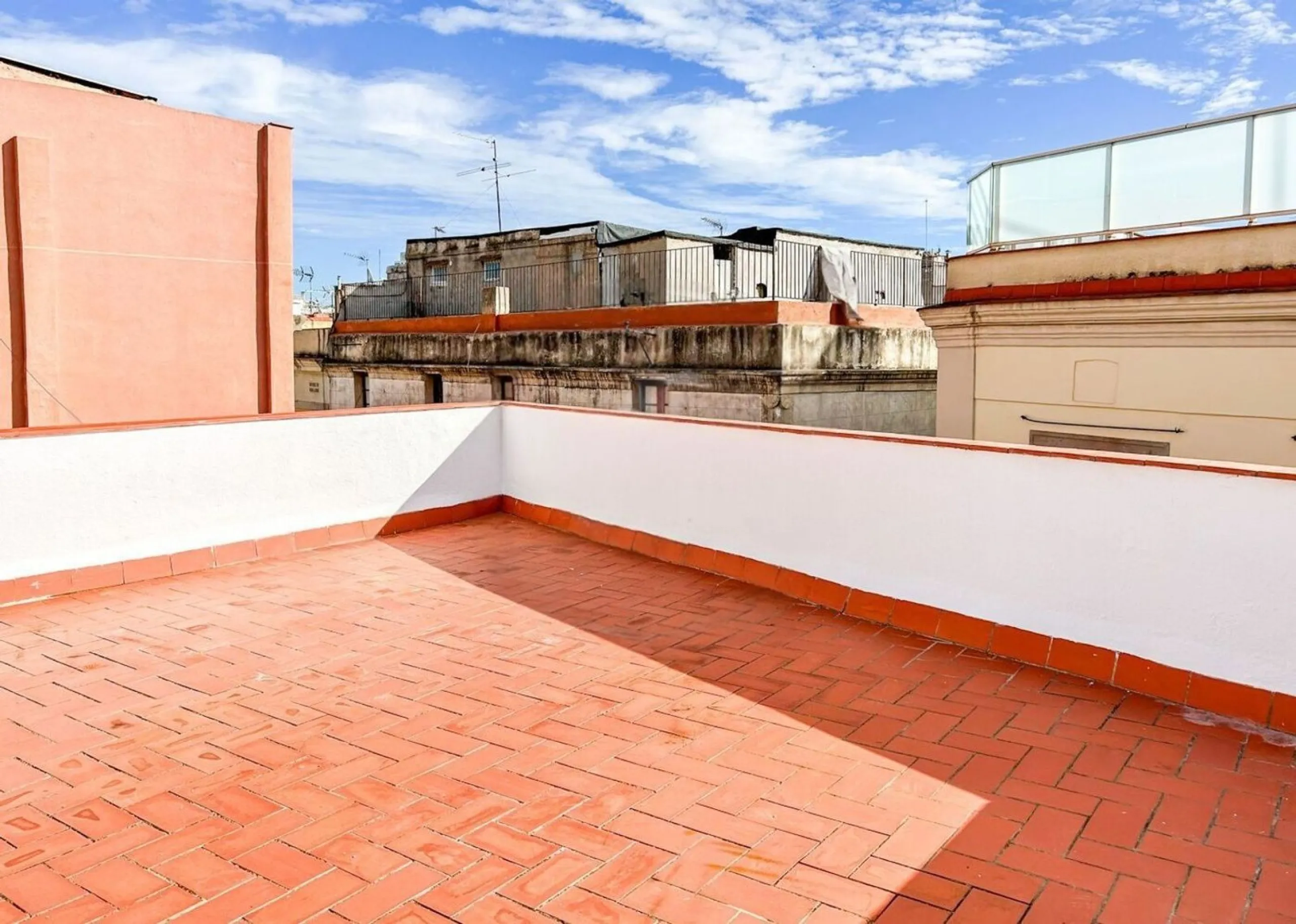 Renovated apartment with private terrace in El Born, Barcelona