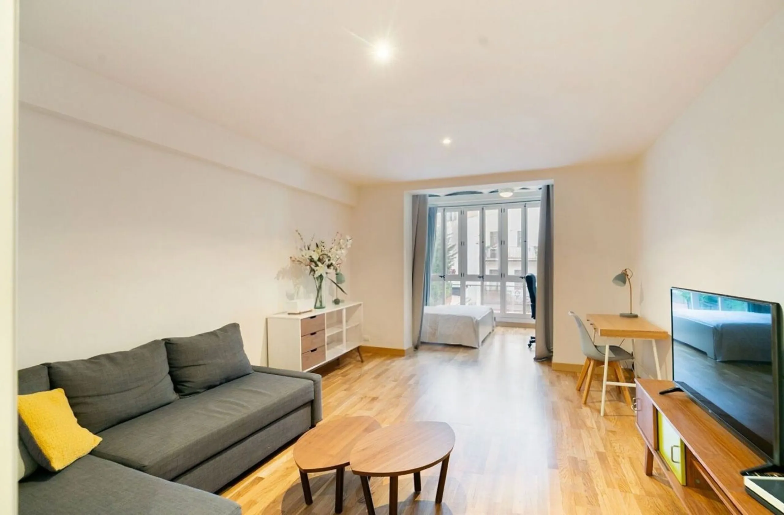 Renovated furnished apartment in El Born, Barcelona