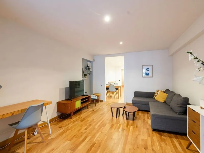 Renovated furnished apartment in El Born, Barcelona
