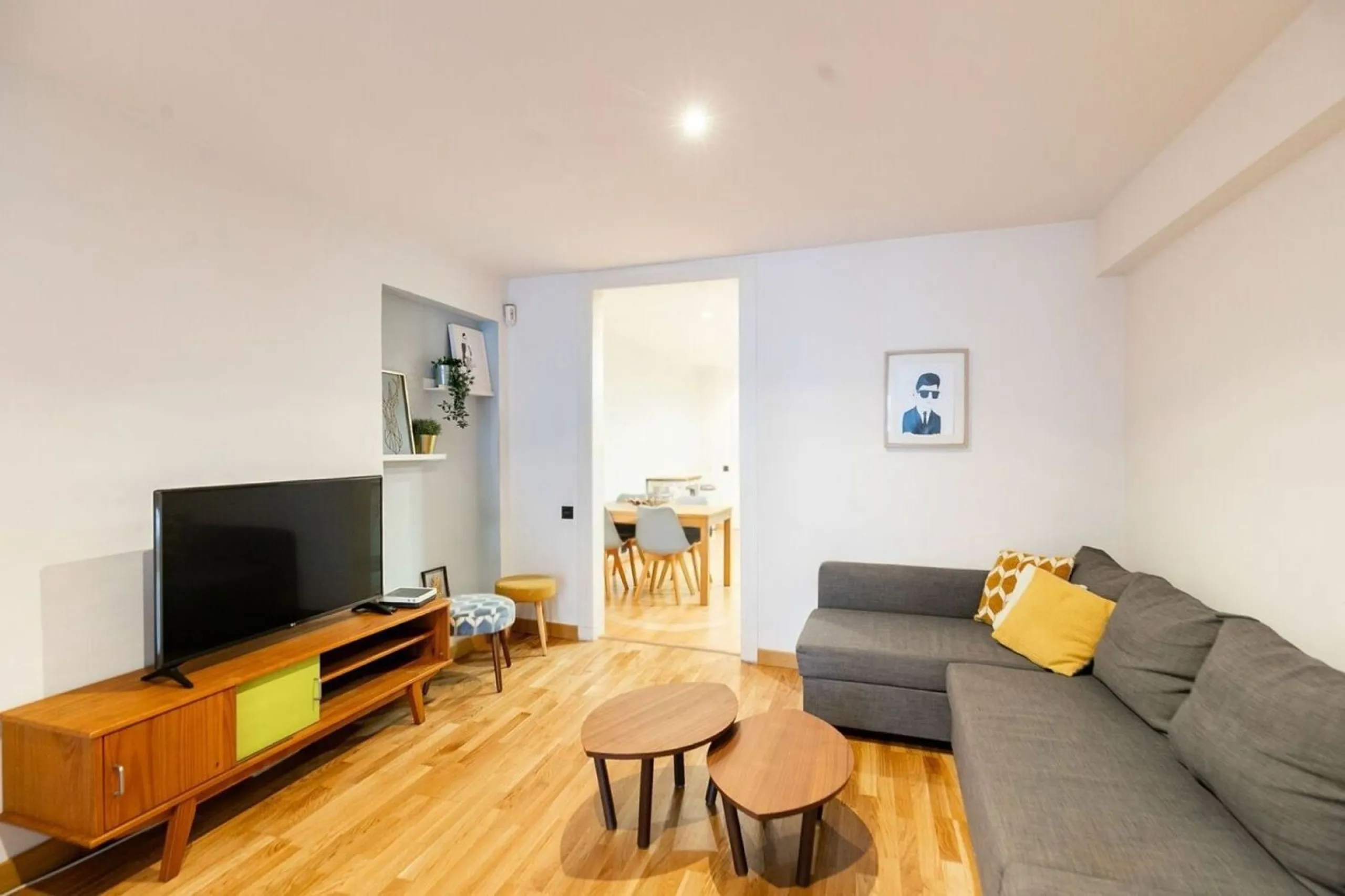 Renovated furnished apartment in El Born, Barcelona