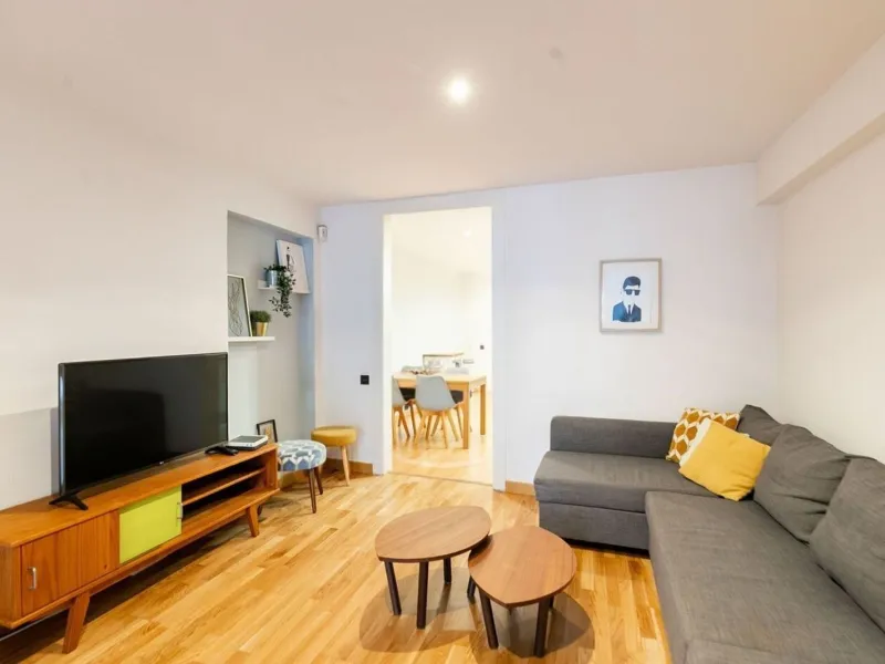 Renovated furnished apartment in El Born, Barcelona