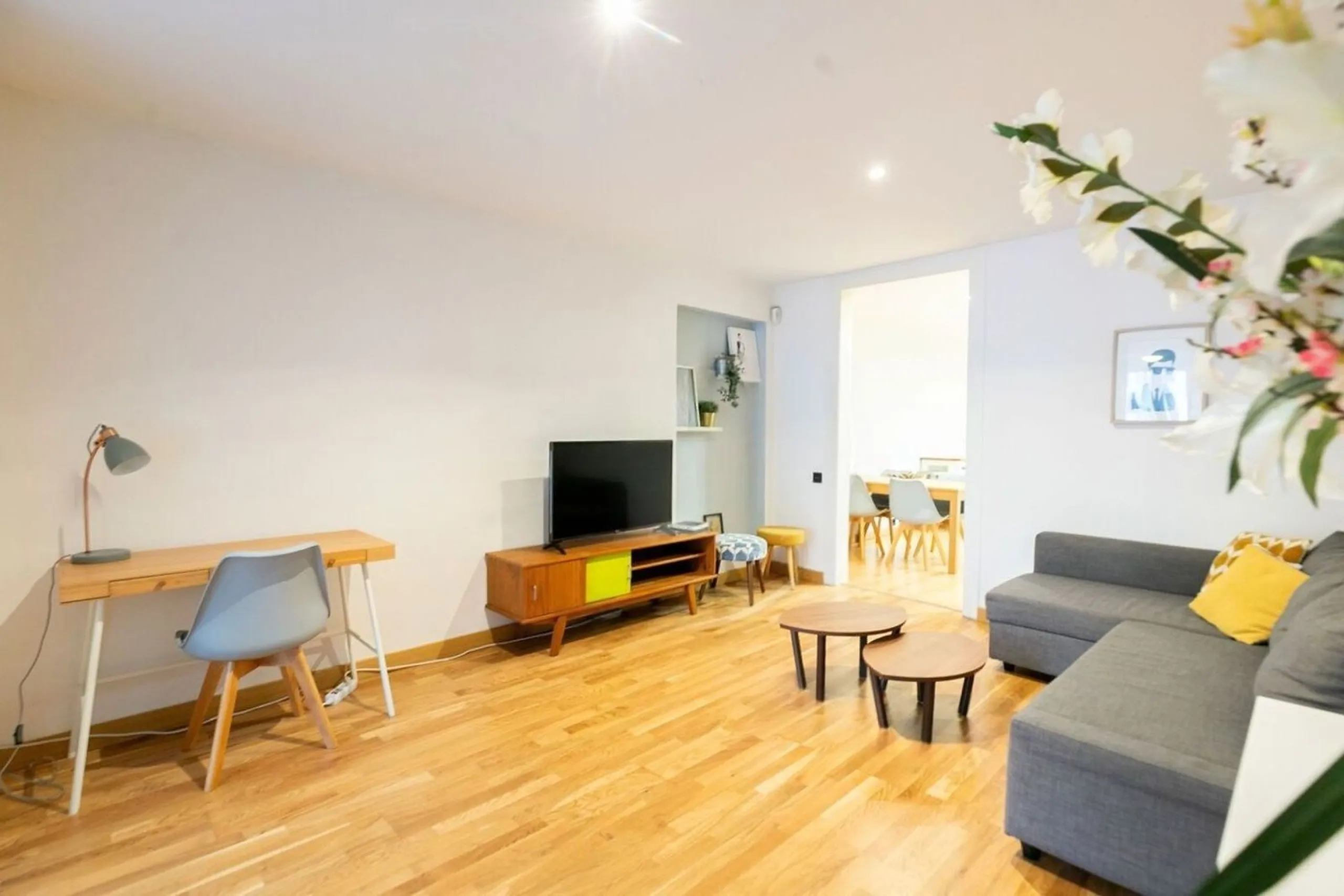 Renovated furnished apartment in El Born, Barcelona