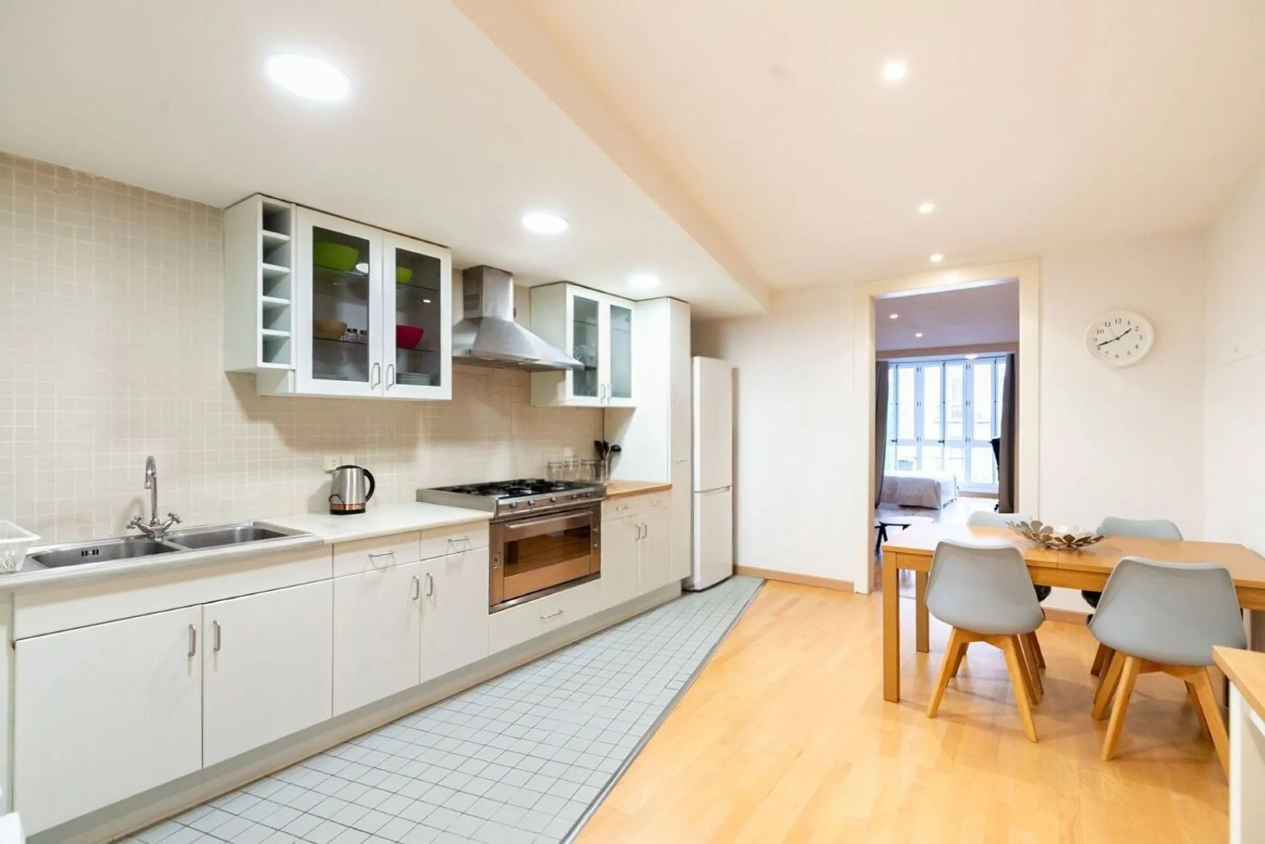 Renovated furnished apartment in El Born, Barcelona
