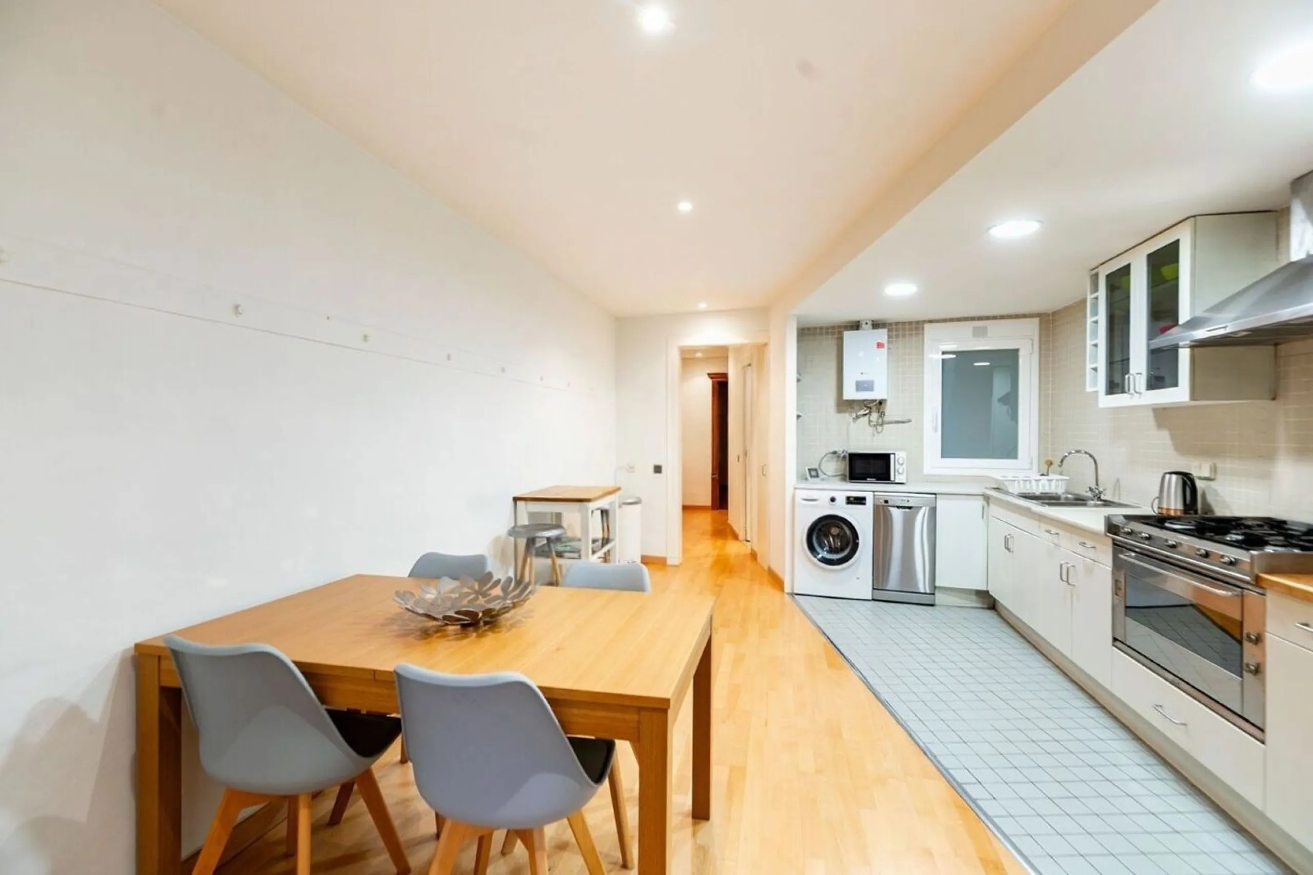 Renovated furnished apartment in El Born, Barcelona