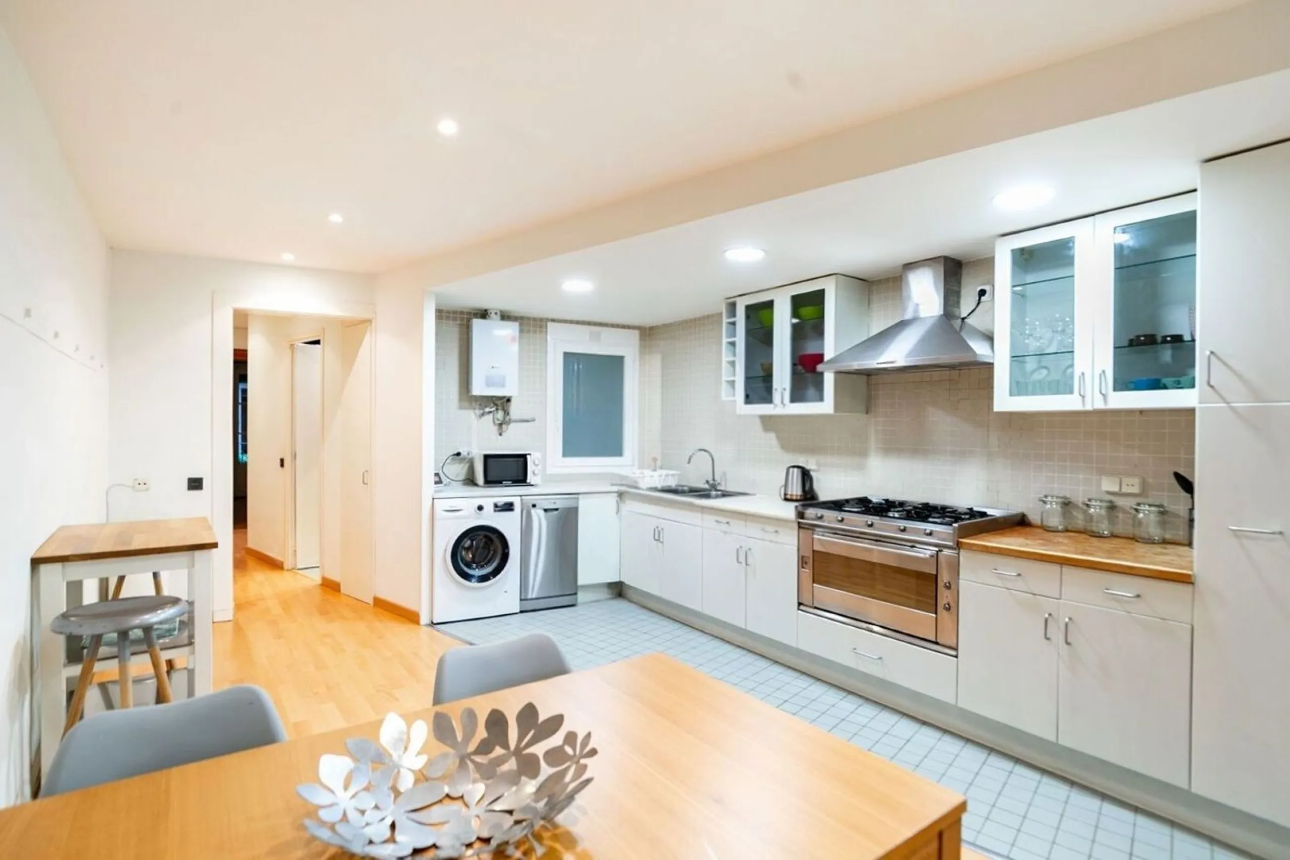 Renovated furnished apartment in El Born, Barcelona