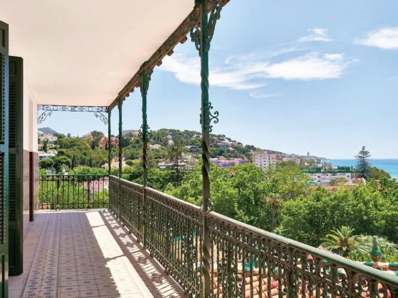 Modern Luxury in a Historic Setting: Exclusive Homes in El Limonar, Malaga& & Unique Residential Project in One of Malaga's Most Prestigious Areas& Located in El Limonar, one of the most exclusive and sought-after neighbourhoods in Malaga city, t