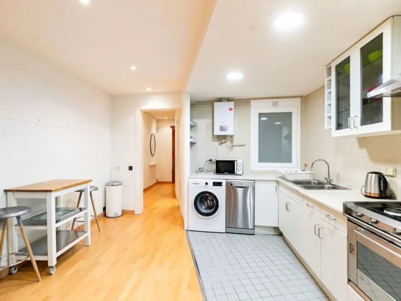 Renovated furnished apartment in El Born, Barcelona