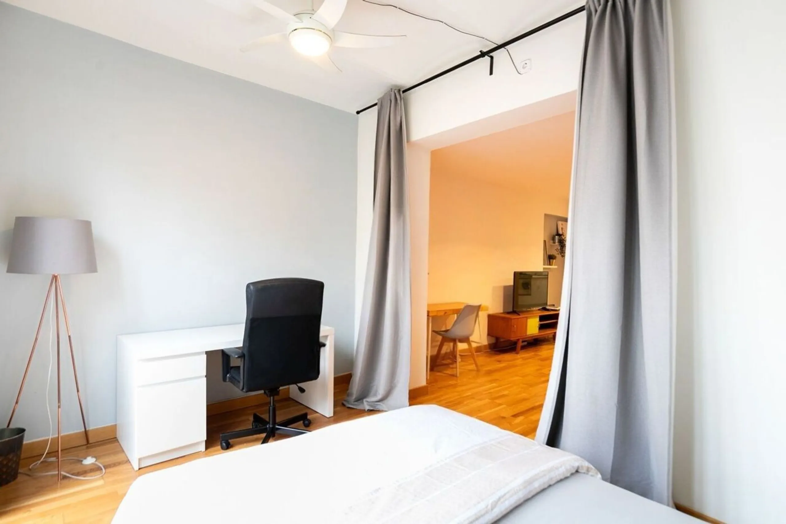 Renovated furnished apartment in El Born, Barcelona