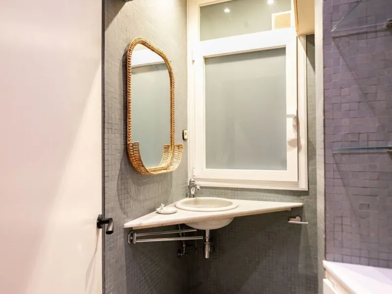 Renovated furnished apartment in El Born, Barcelona