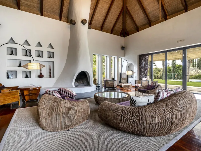 Exclusive New Build Villas in Estepona next to El Campanario Golf& & Contemporary luxury in a privileged location on the Costa del Sol& Discover a unique development of 14 designer villas located in one of the most exclusive areas between Marbell