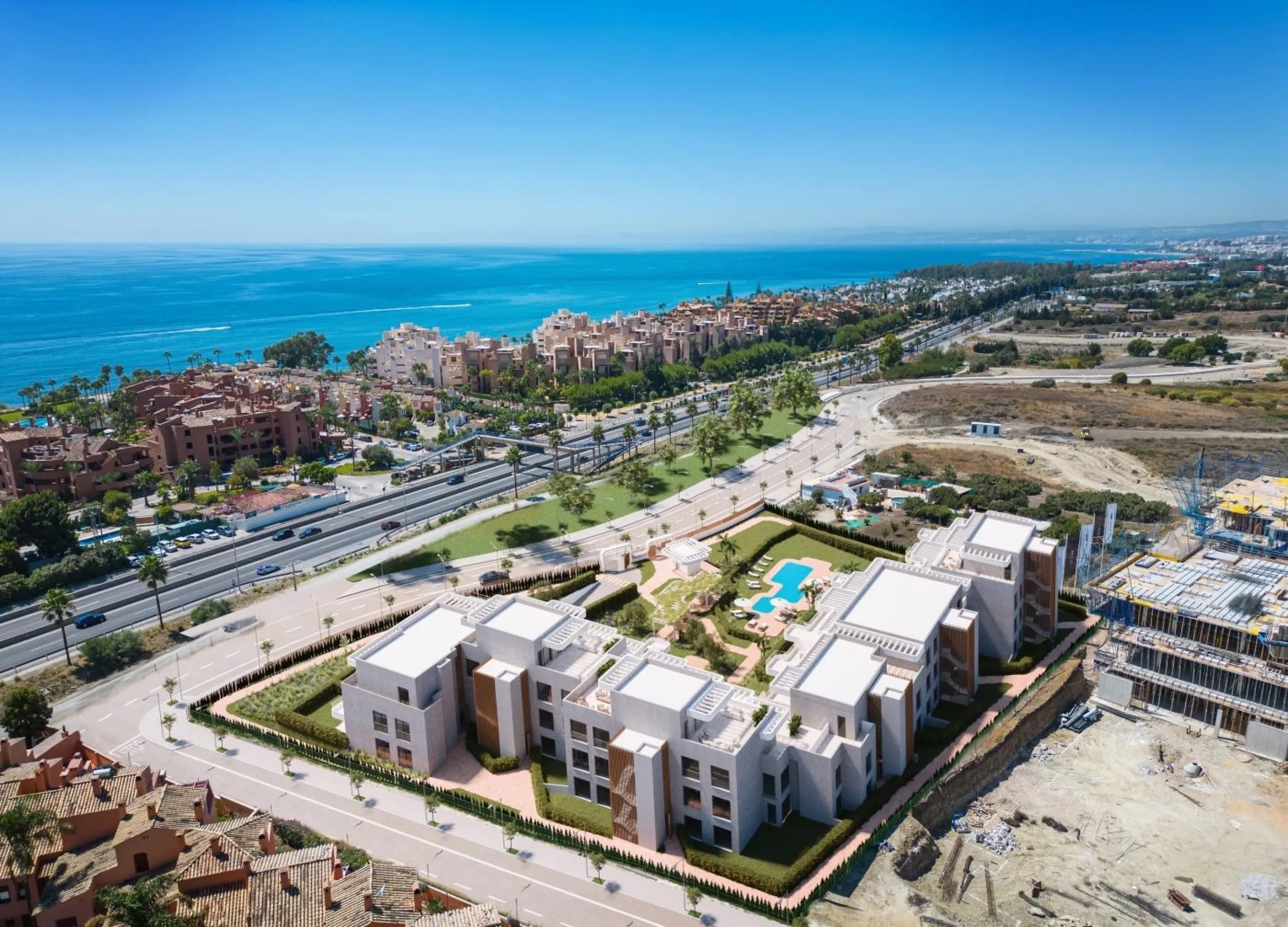 NEW BUILD RESIDENTIAL COMPLEX IN ESTEPONA& & New Build residential located in Estepona, one of the most popular and prominent towns on the Costa del Sol. In the surrounding areas of this place are some of the most prestigious golf courses in Europe,