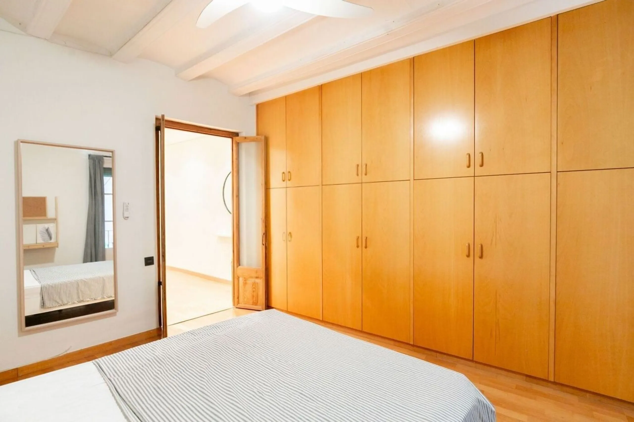 Renovated furnished apartment in El Born, Barcelona