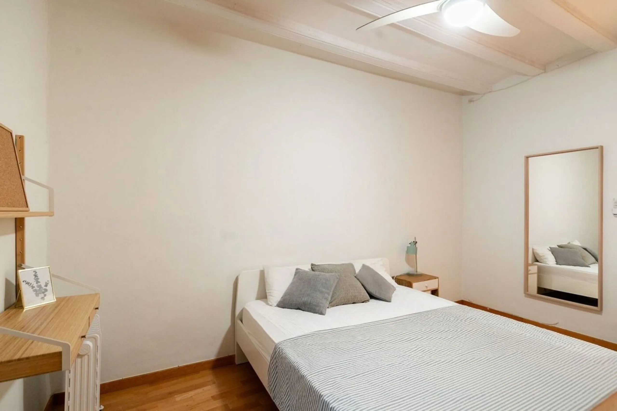 Renovated furnished apartment in El Born, Barcelona