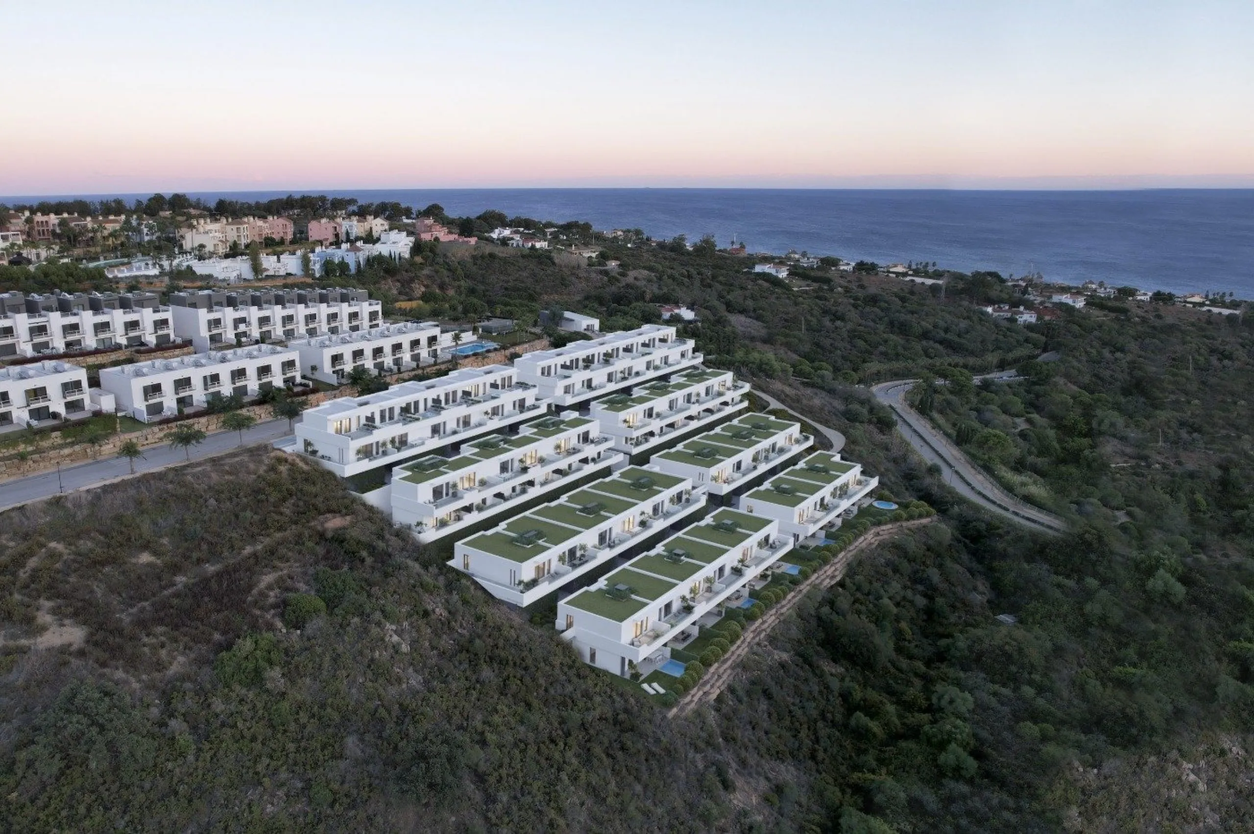 NEW BUILD TOWNHOUSES WITH THE SEA VIEWS IN MANILVA