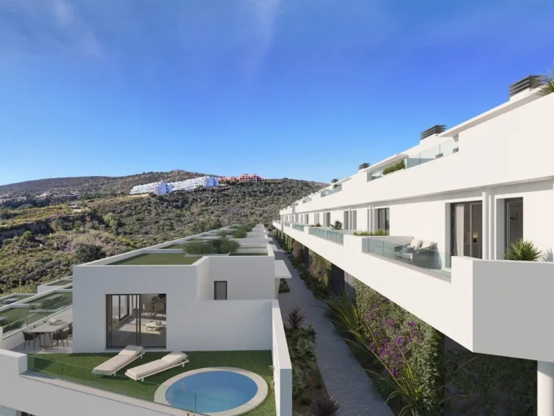 NEW BUILD TOWNHOUSES WITH THE SEA VIEWS IN MANILVA