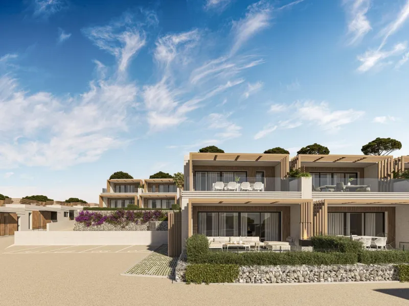 NEW BUILD TOWNHOUSES WITH SEA AND GOLF COURSE VIEWS& & Located halfway between La Cala de Mijas and Fuengirola, on the front line of the El Chaparral golf course and only 700 metres from the beach of the same name. & & Gated residential comple