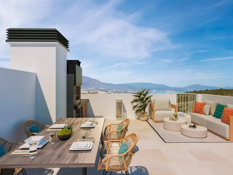 NEW BUILD RESIDENTIAL IN LAS ROCAS EN MANILVA& & New build residential of 16 townhouses and semi-detached villas located in Las Rocas en Manilva, on the Costa del Sol.& & At residential you will enjoy the best and most spectacular sea views, s