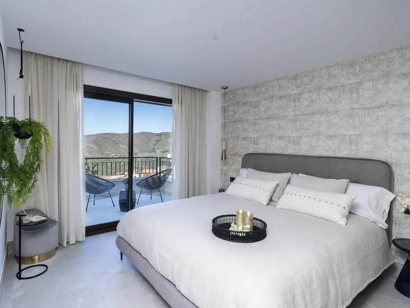 NEW BUILD RESIDENTIAL COMPLEX IN ISTAN, NEAR MARBELLA& & New Build development in the Sierra de las Nieves, close to the Sierra Blanca Country Club resort, in an area of exceptional natural beauty with hundred-year-old forests and panoramic views of