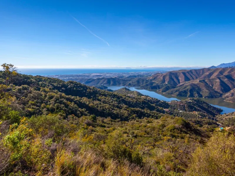 NEW BUILD RESIDENTIAL COMPLEX IN ISTAN, NEAR MARBELLA& & New Build development in the Sierra de las Nieves, close to the Sierra Blanca Country Club resort, in an area of exceptional natural beauty with hundred-year-old forests and panoramic views of