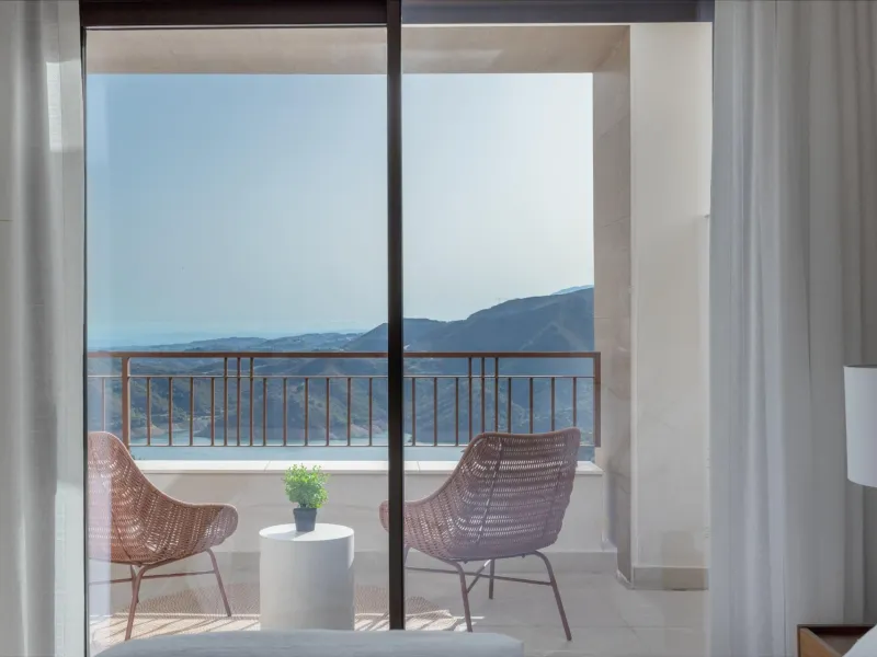 NEW BUILD TOWNHOUSES IN ISTAN, NEAR MARBELLA& & New development in the Sierra de las Nieves, close to the Sierra Blanca Country Club resort, in an area of exceptional natural beauty with hundred-year-old forests and panoramic views of Marbella Bay a