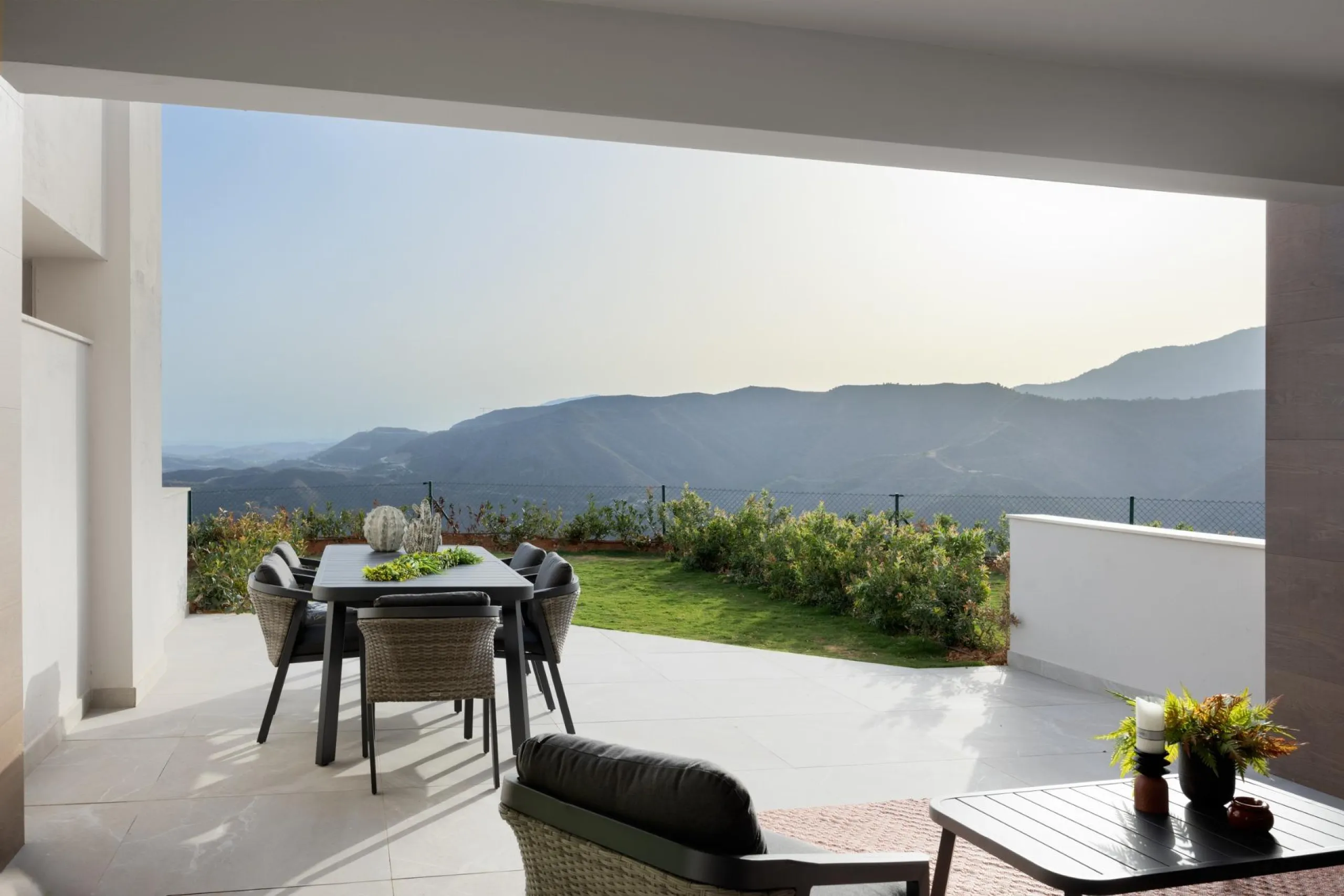 NEW BUILD TOWNHOUSES IN ISTAN, NEAR MARBELLA& & New development in the Sierra de las Nieves, close to the Sierra Blanca Country Club resort, in an area of exceptional natural beauty with hundred-year-old forests and panoramic views of Marbella Bay a