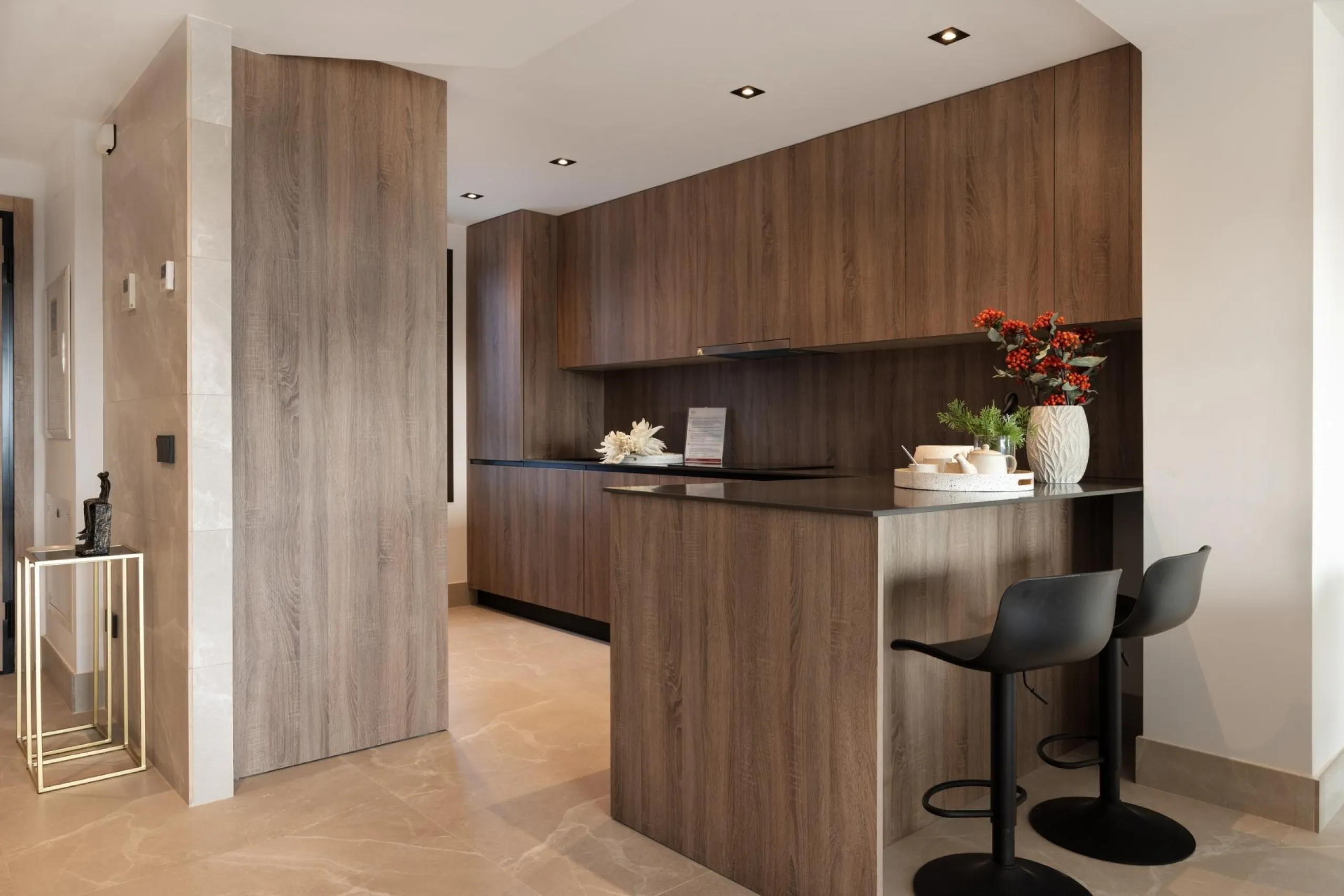 NEW BUILD TOWNHOUSES IN ISTAN, NEAR MARBELLA& & New development in the Sierra de las Nieves, close to the Sierra Blanca Country Club resort, in an area of exceptional natural beauty with hundred-year-old forests and panoramic views of Marbella Bay a