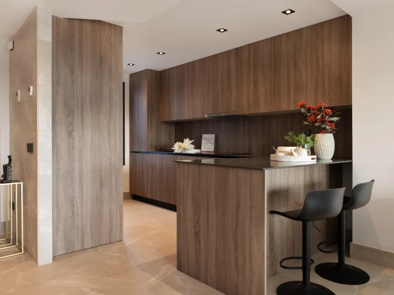 NEW BUILD TOWNHOUSES IN ISTAN, NEAR MARBELLA& & New development in the Sierra de las Nieves, close to the Sierra Blanca Country Club resort, in an area of exceptional natural beauty with hundred-year-old forests and panoramic views of Marbella Bay a