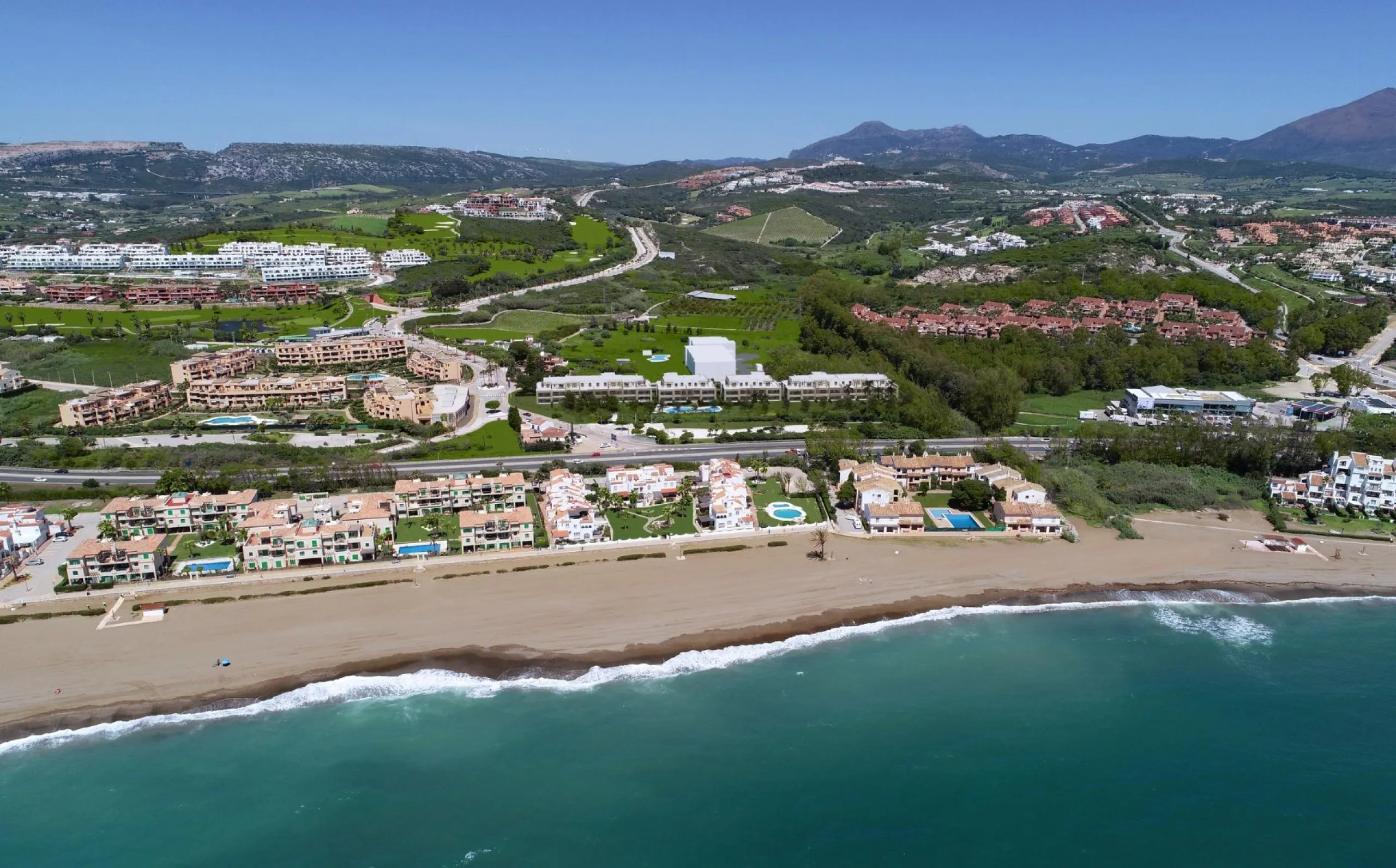 NEW BUILD RESIDENTIAL COMPLEX IN CASARES& & New Build gated residential complex of 58 apartments with 2 or 3 bedrooms, distributed over 4 buildings which offer ground-floor homes with private gardens, and are crowned by the exclusive 3-bedroom penth
