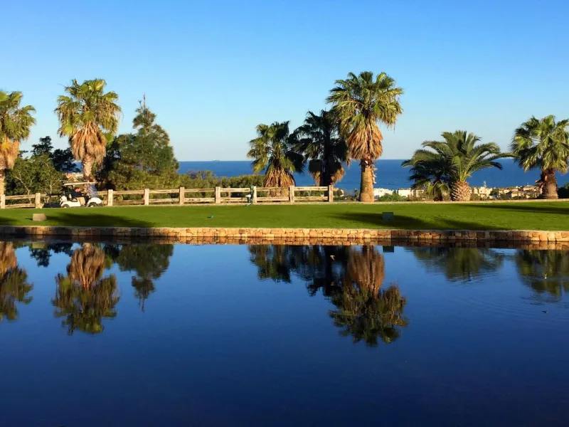 NEW BUILD RESIDENTIAL COMPLEX IN CASARES& & New Build gated residential complex of 58 apartments with 2 or 3 bedrooms, distributed over 4 buildings which offer ground-floor homes with private gardens, and are crowned by the exclusive 3-bedroom penth
