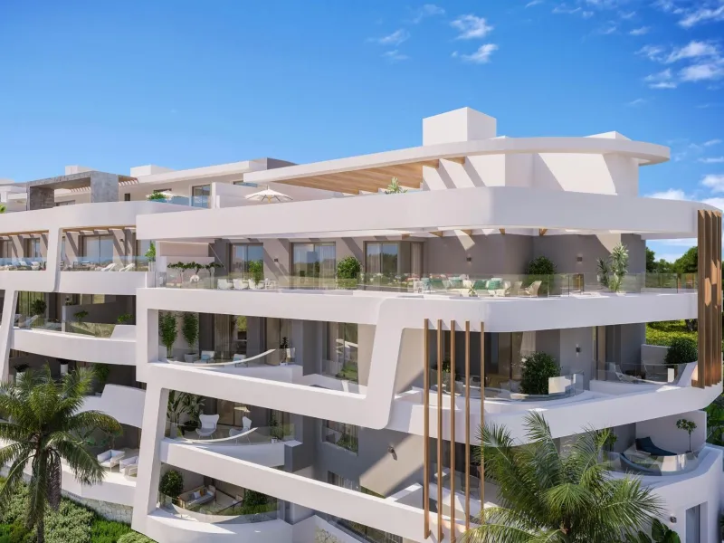 FLAT IN LUXURY URBANISATION CLOSE TO MARBELLA& & Spectacular project of 34 flats and penthouses, with 2, 3 and 4 bedrooms. Each property is endowed with the comfort and elegance provided by its large windows, fabulous terraces and views of the Guada