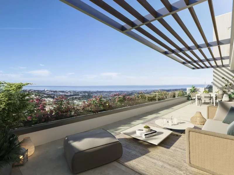 EXCLUSIVE URBANISATION WITH SEA VIEWS ON THE COSTA DEL SOL& & Development of 56 exclusive 3 and 4 bedroom homes with panoramic sea views, distributed in 7 blocks with only 2 homes per floor, which further increases their exclusivity. Fully equipped 