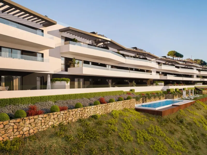 EXCLUSIVE HOMES WITH SEA VIEWS ON THE COSTA DEL SOL& & Exclusive 2 and 3 bedroom homes, including ground floor apartments with private garden and penthouses with panoramic solarium, from where you can enjoy privileged views of the sea and the bay. A