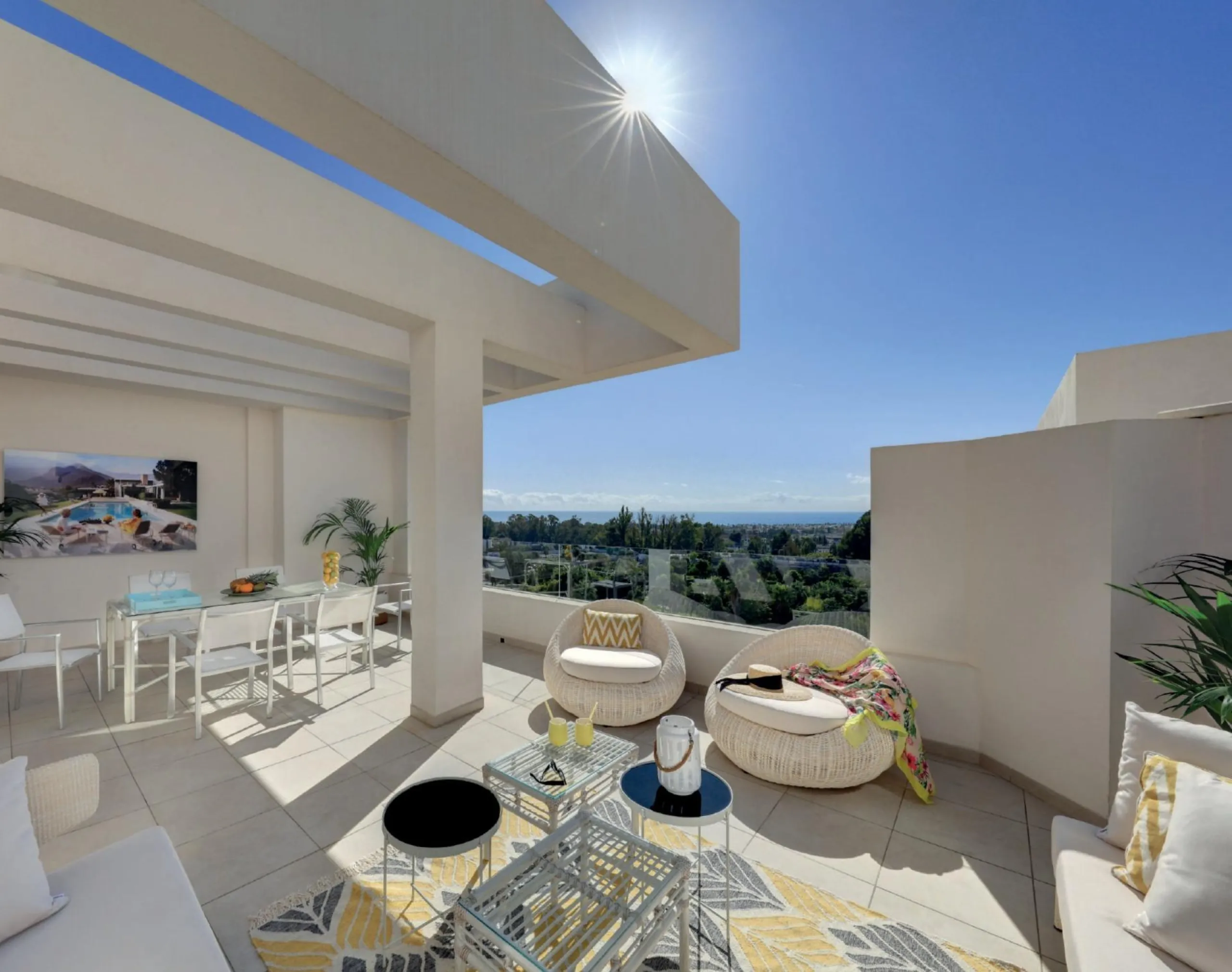 NEW BUILD APARTMENTS IN NUEVA ANDALUCIA& & New Build residential of apartments and penthouses located in Nueva Andalucía, just a few minutes from Puerto Banús and San Pedro Alcántara, Marbella.& & A magnificent building with a modern style and