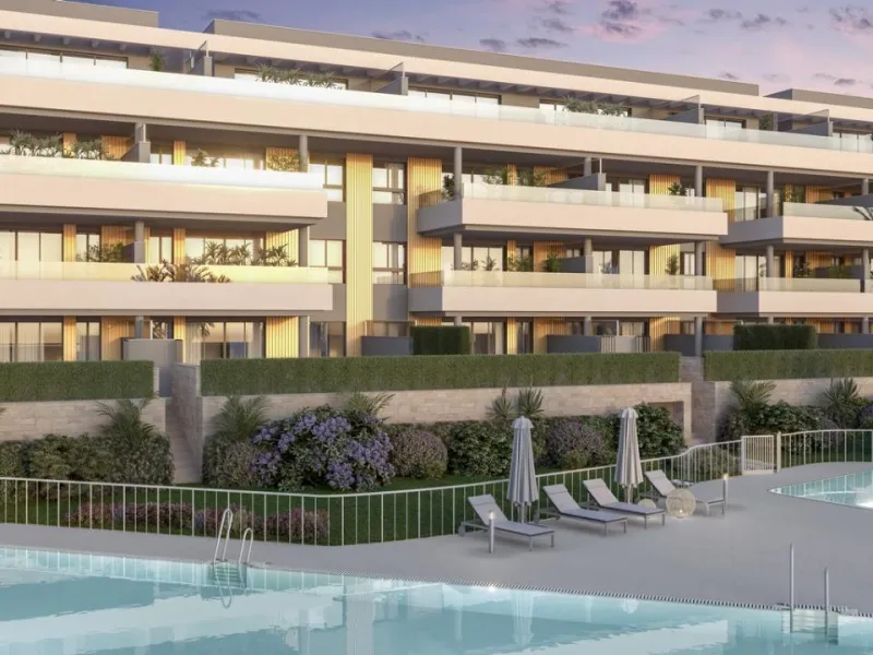 PRIVILEGED ENCLAVE WITH EXCELLENT VIEWS& & Residential complex made up of 37 homes with 2, 3 and 4 bedrooms, and 2 semi-detached houses, where you can enjoy the privacy and tranquillity of your own home, with spacious terraces designed to experience