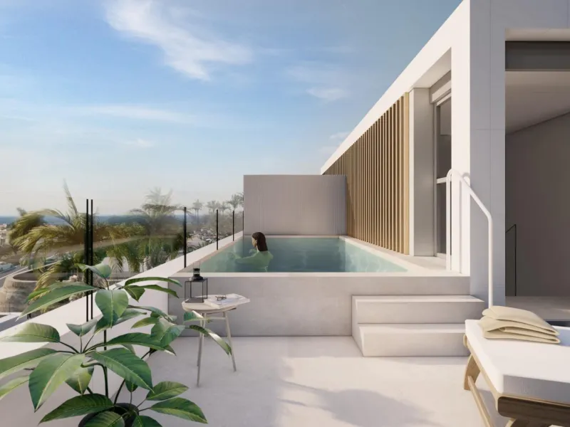 SEMI-DETACHED VILLAS WITH SEA AND GOLF COURSE VIEWS& & Project of 10 semi-detached villas, with stunning views of the sea, the golf course and the mountains. Each villa has 4 bedrooms, as well as a room that can be used as an office or laundry room.