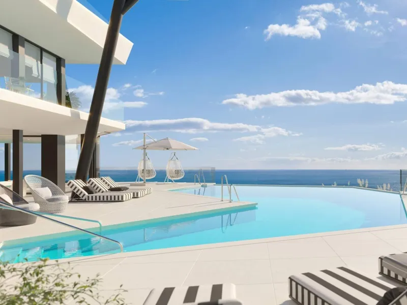 LUXURY RESIDENTIAL COMPLEX WITH SEA VIEWS IN EL HIGUERÓN & & Residential complex of 157 homes distributed in 4 buildings. The first two face east, with the properties arranged in such a way that some do not interfere with the views of the others, wh