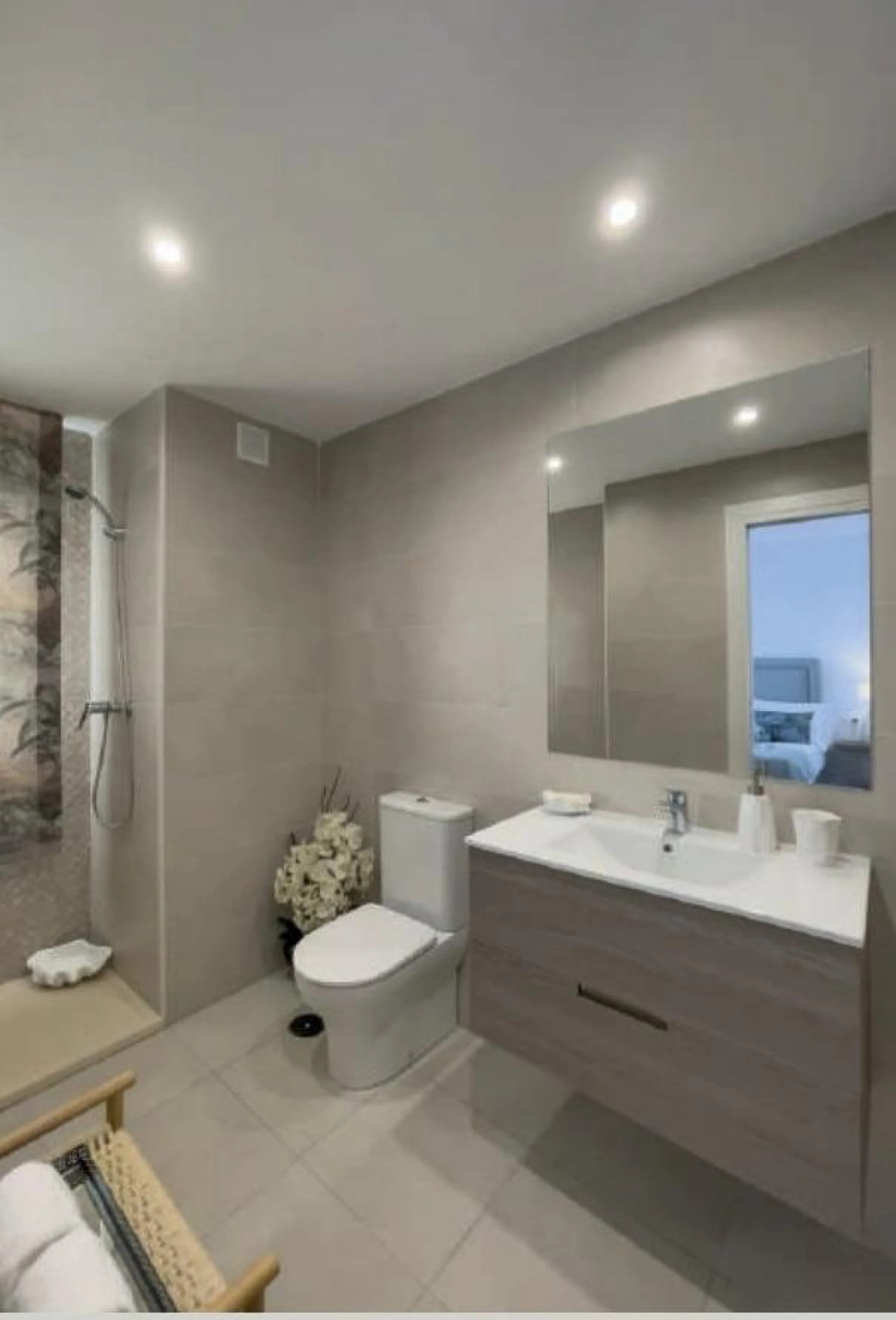 NEW BUILD PENTHOUSES IN NUEVA ANDALUCIA& & New Build residential of apartments and penthouses located in Nueva Andalucía, just a few minutes from Puerto Banús and San Pedro Alcántara, Marbella.& & A magnificent building with a modern style and