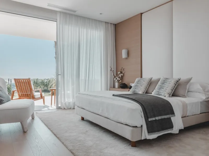 EXCLUSIVE URBANISATION NEXT TO MARBELLA CLUB GOLF& & An exquisite collection of residences set within the prestigious Marbella Club Golf Resort. With breathtaking views of the Mediterranean coastline, the iconic Rock of Gibraltar and the Atlas Mount